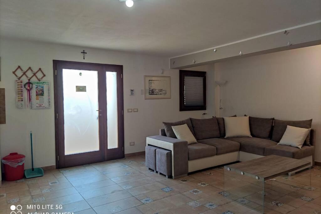 Casa Relax in periferia con ingresso e parcheggio privato. Appartamento Zimmardo Esterno foto